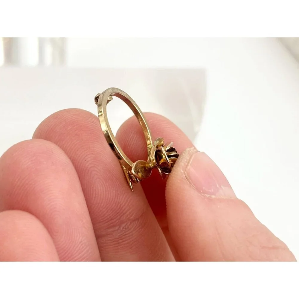 Tiny Gold Toned Rose Shaped Round Vintage Cute Jewelry Brooch | Lapel Pin